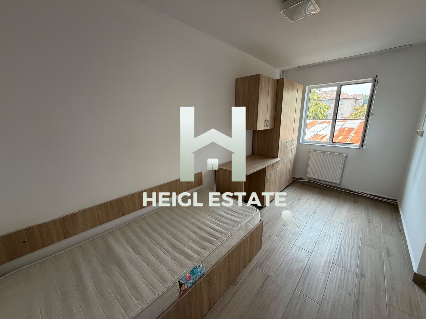 Apartament cu 2 camere in complexul studentesc - Poză 1
