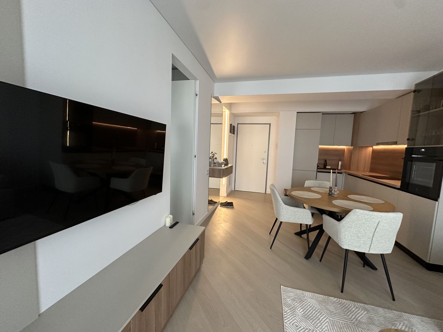 PRIMA INCHIRIERE DOUA CAMERE I PIPERA ROND OMV - Poză 5