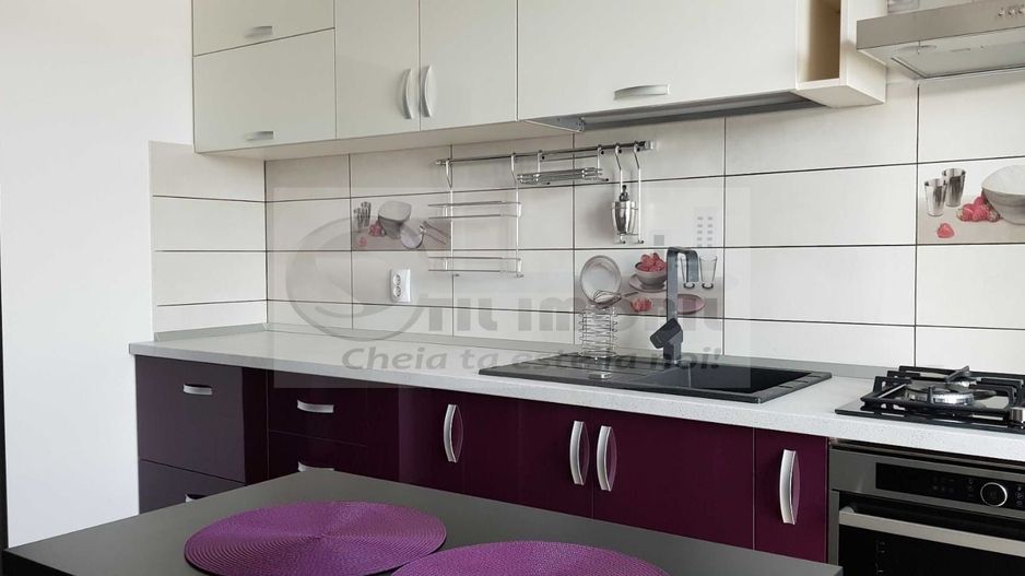 Apartament 3 camere Valea Lupului, 450 euro cu parcare inclusă - Poză 6