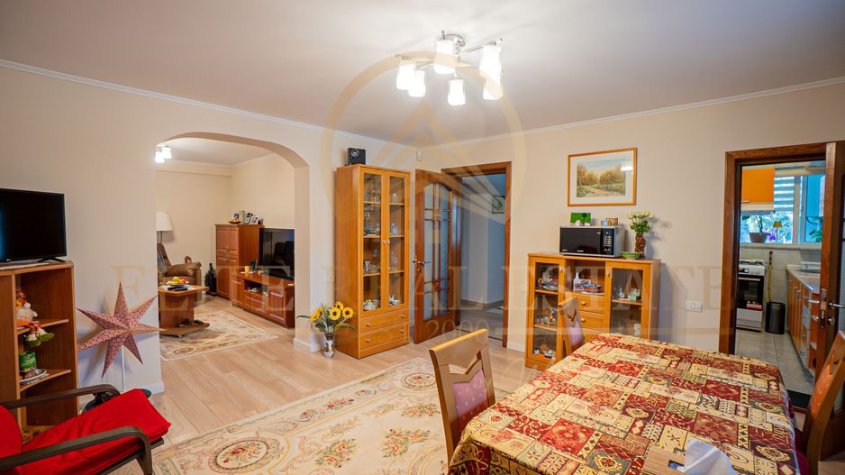 Casa P+1+M - 5 camere - Garaj - Panouri Fotovoltaice - Bratianu - Poză 10