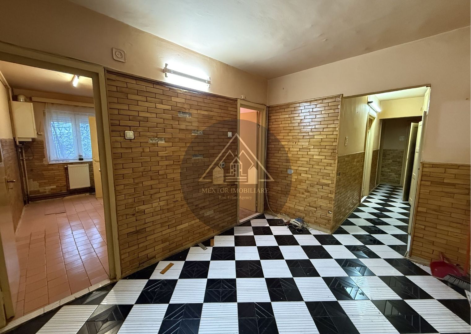 Apartament 4 camere, Dupa Zid Medias - Poză 2