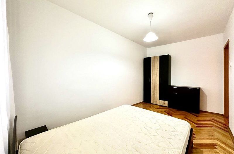 Apartament cu 3 camere de vânzare - Poză 11
