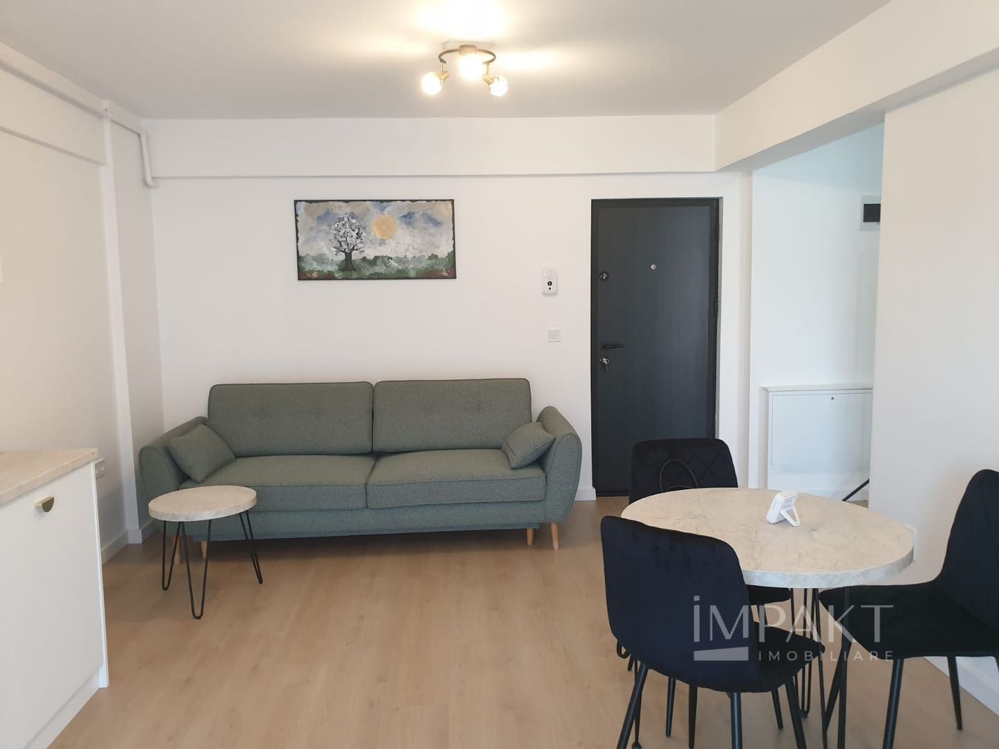 Apartament modern cu 2 camere & parcare subterana in Baciu zona Petrom - Poză 1