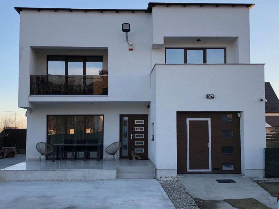AZURA Imobiliare Pitesti - De Vanzare vila Platou Trivale - Poză 1