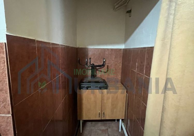 Garsoniera zona Bularga 900 lei - Poză 4