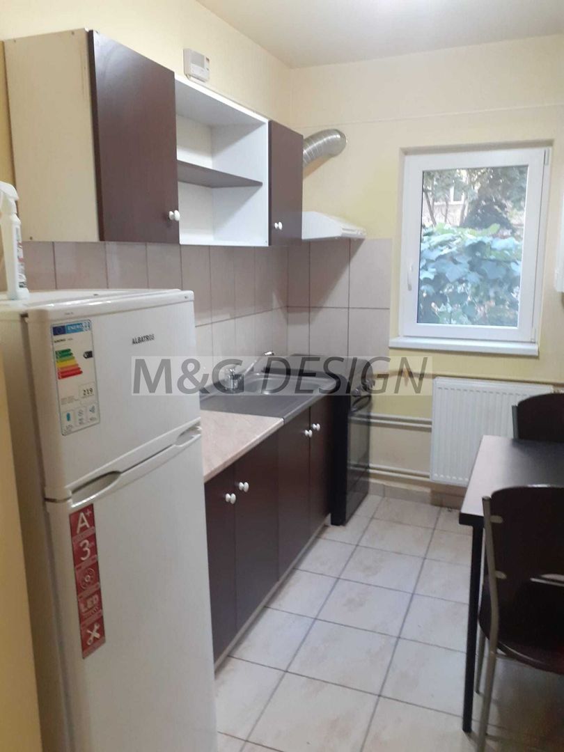 Apartament 1 camera  parter cu balcon si centrala - Poză 5