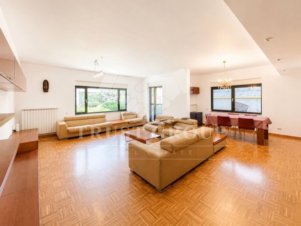 Apartament 4 camere Capitale + Curte | Loc de parcare & Boxa - Poză 1