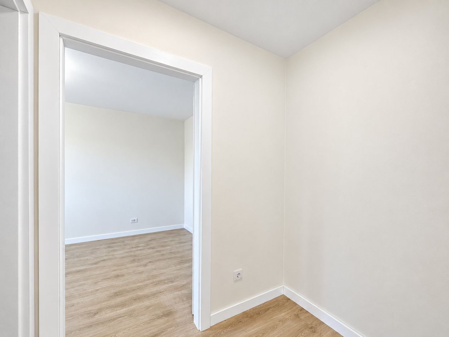 Apartament de vânzare în Drumul Taberei Strada Sibiu • Metrou Favorit - Poză 20