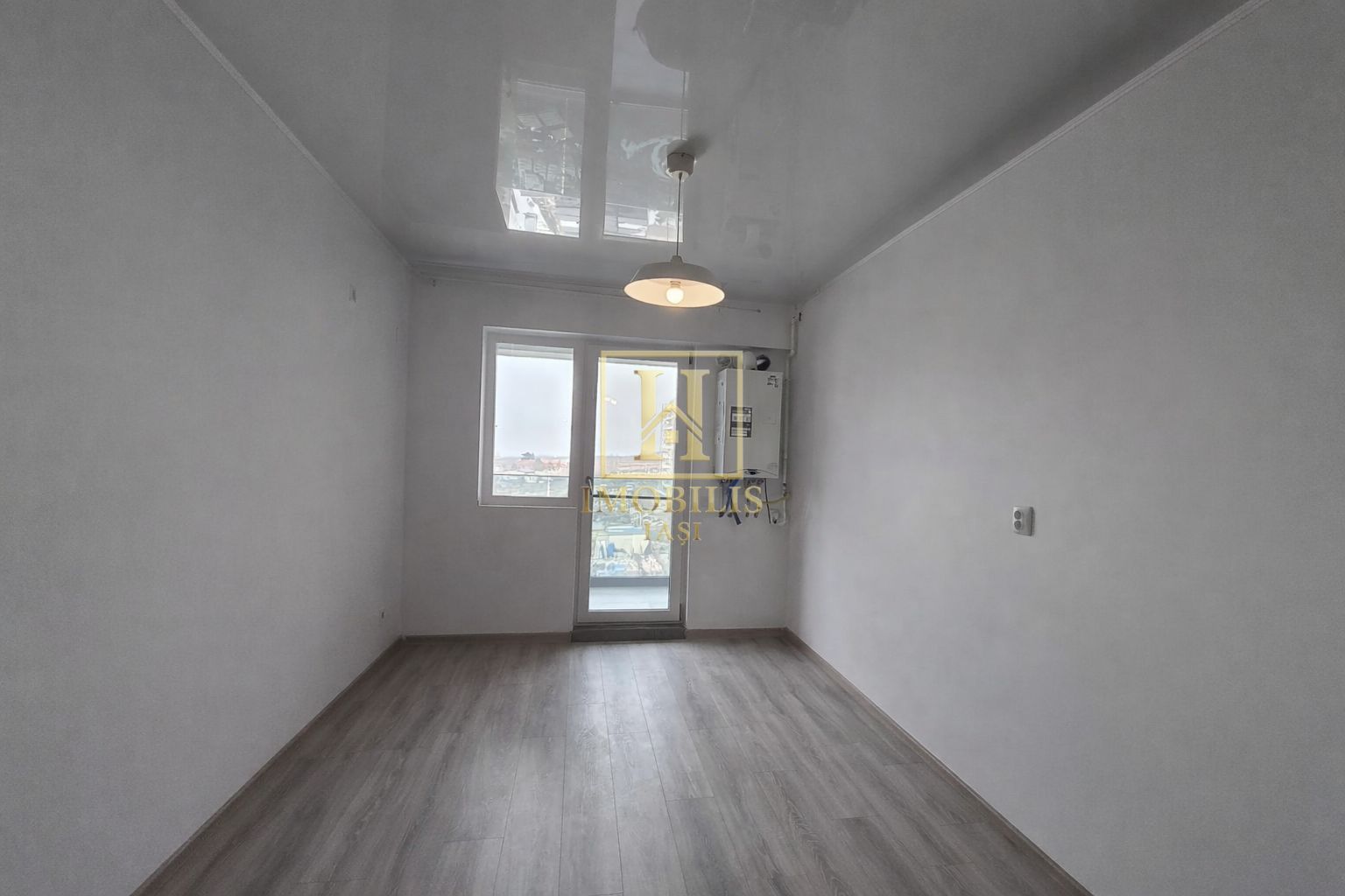 Apartament NOU 2 camere open space 50 mp Copou 104900 euro - Poză 3