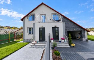 CASĂ TIP DUPLEX ÎN SÎNGERA | 220 m² | 4 DORMITOARE | 6 ARI