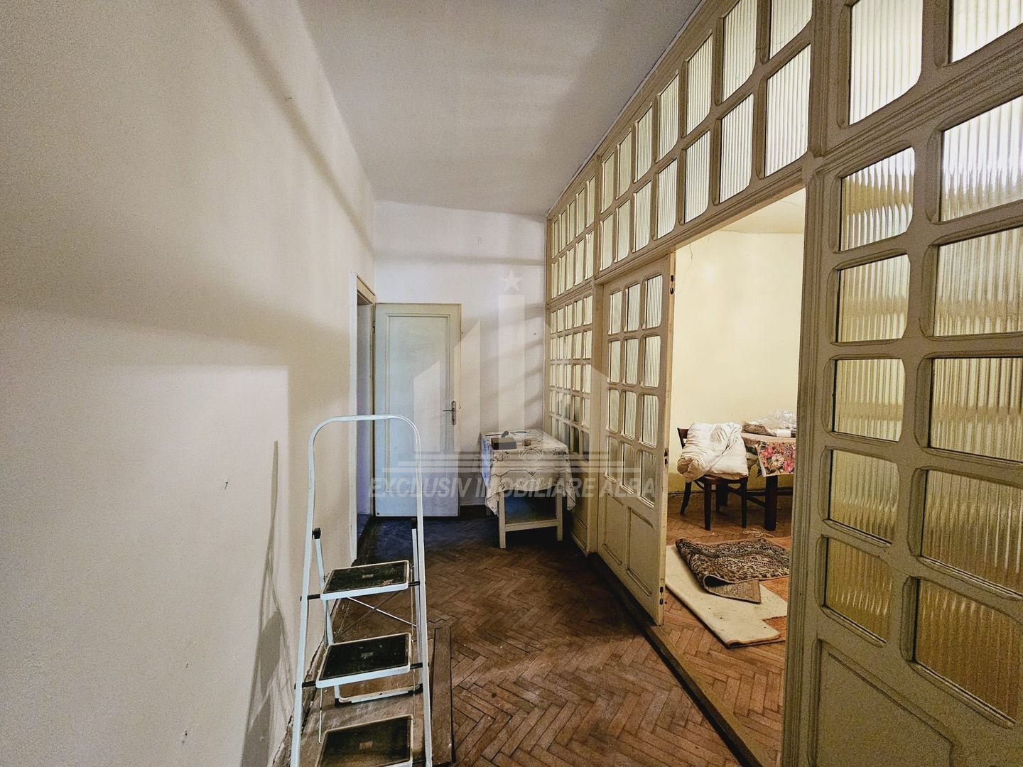 Casa individuala de vanzare, Lipoveni - Centru - Poză 7