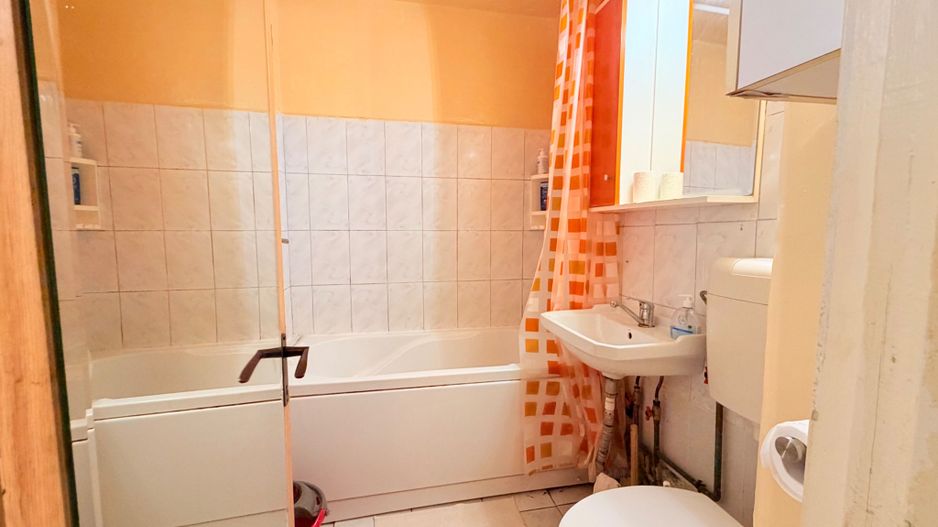 | Apartament de Inchiriat | 2 Camere | Dr.Taberei | Val. Argesului 6 | - Poză 3