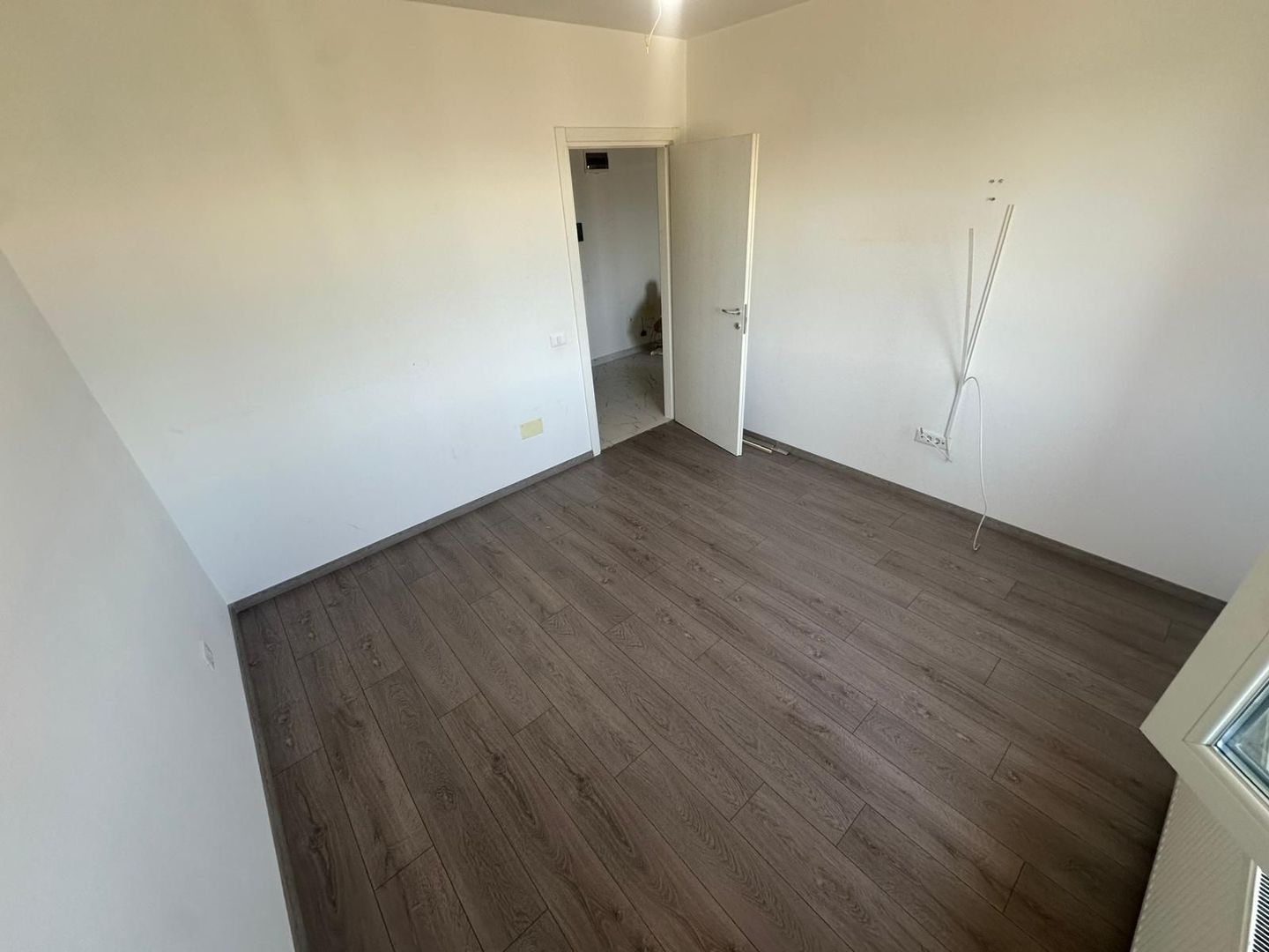 AP. 2 CAMERE- BUCATARIE INCHISA, BLOC NOU, CENTRALA PROPRIE - Poză 2