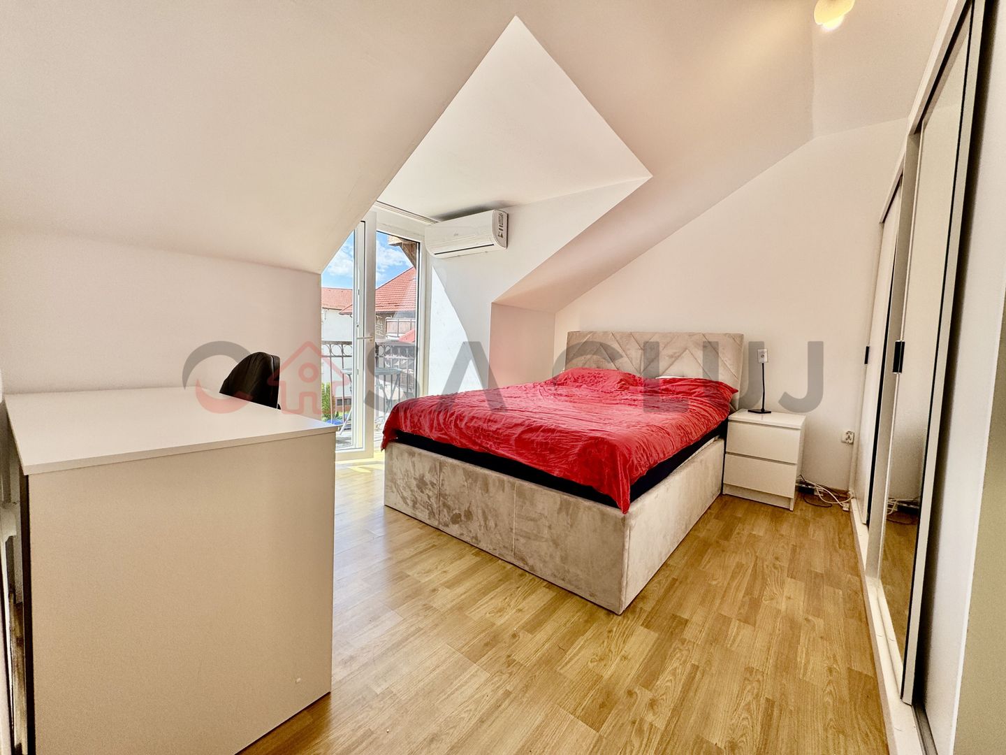 Apartament cu 2 camere semidecomandat, liniste, zona Gradinita ELF ! - Poză 4