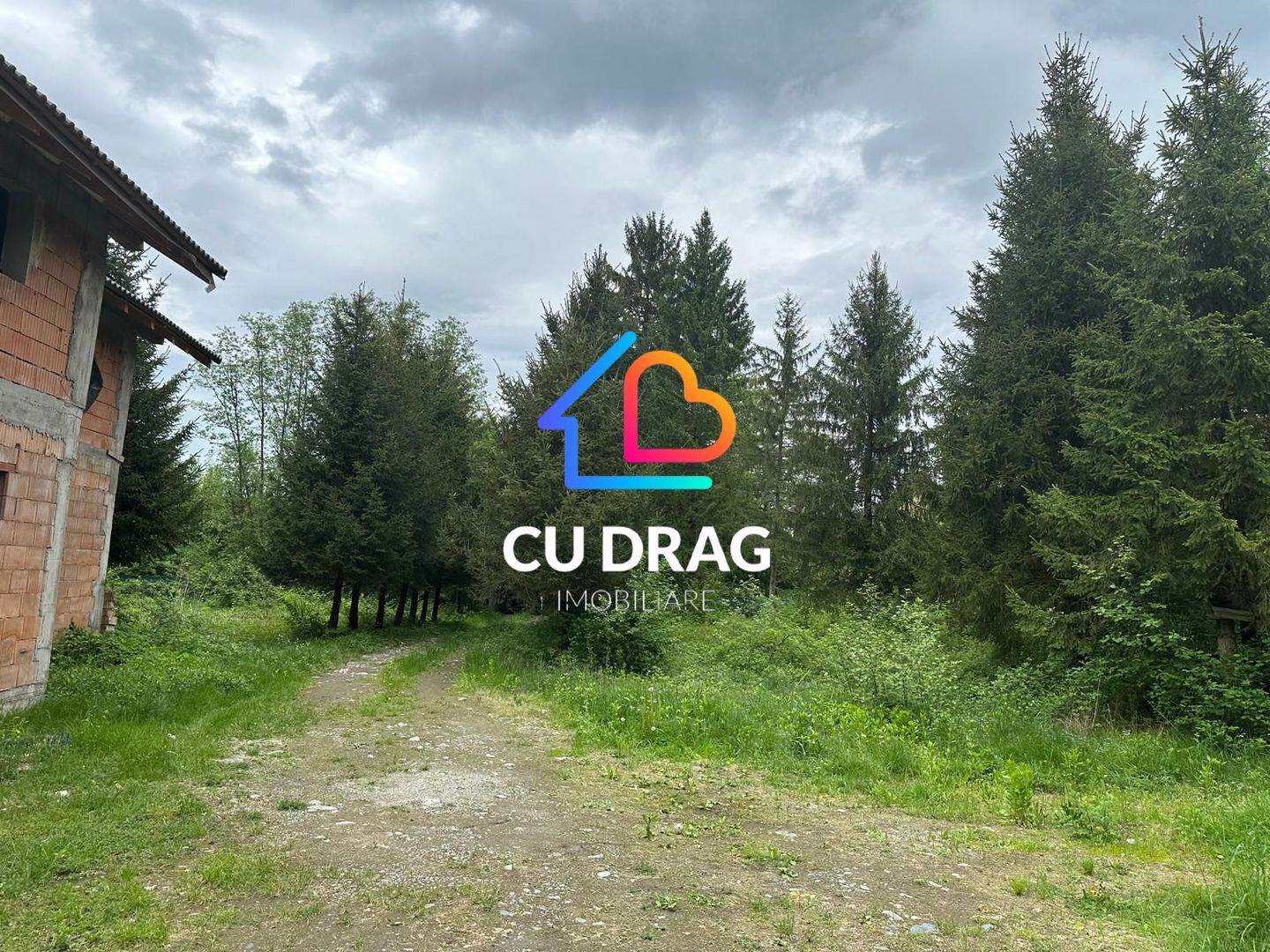 Investiție cu suflet: Pensiune de vânzare pe Valea Avrigului - Poză 1
