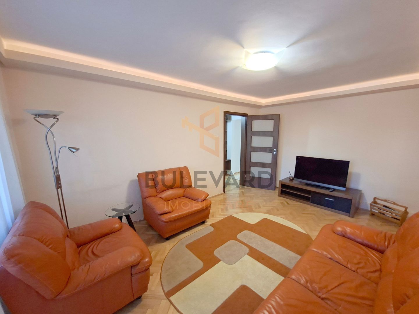 Apartament 3 camere decomandate + parcare, mijlocul strazii Titulescu! - Poză 8