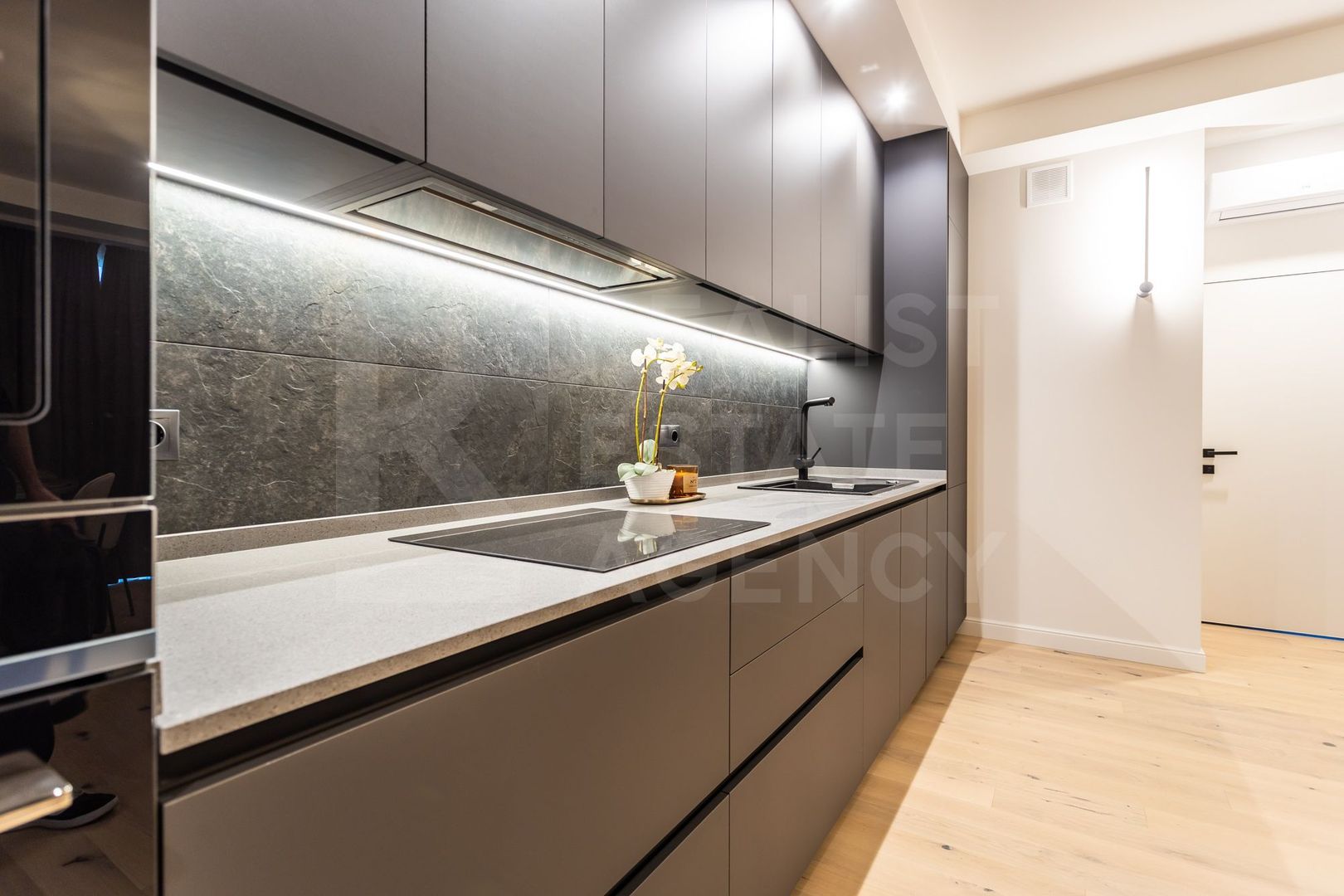 Vânzare, apartament, 2 camere + living, str. Ciuflea, Centru - Poză 6