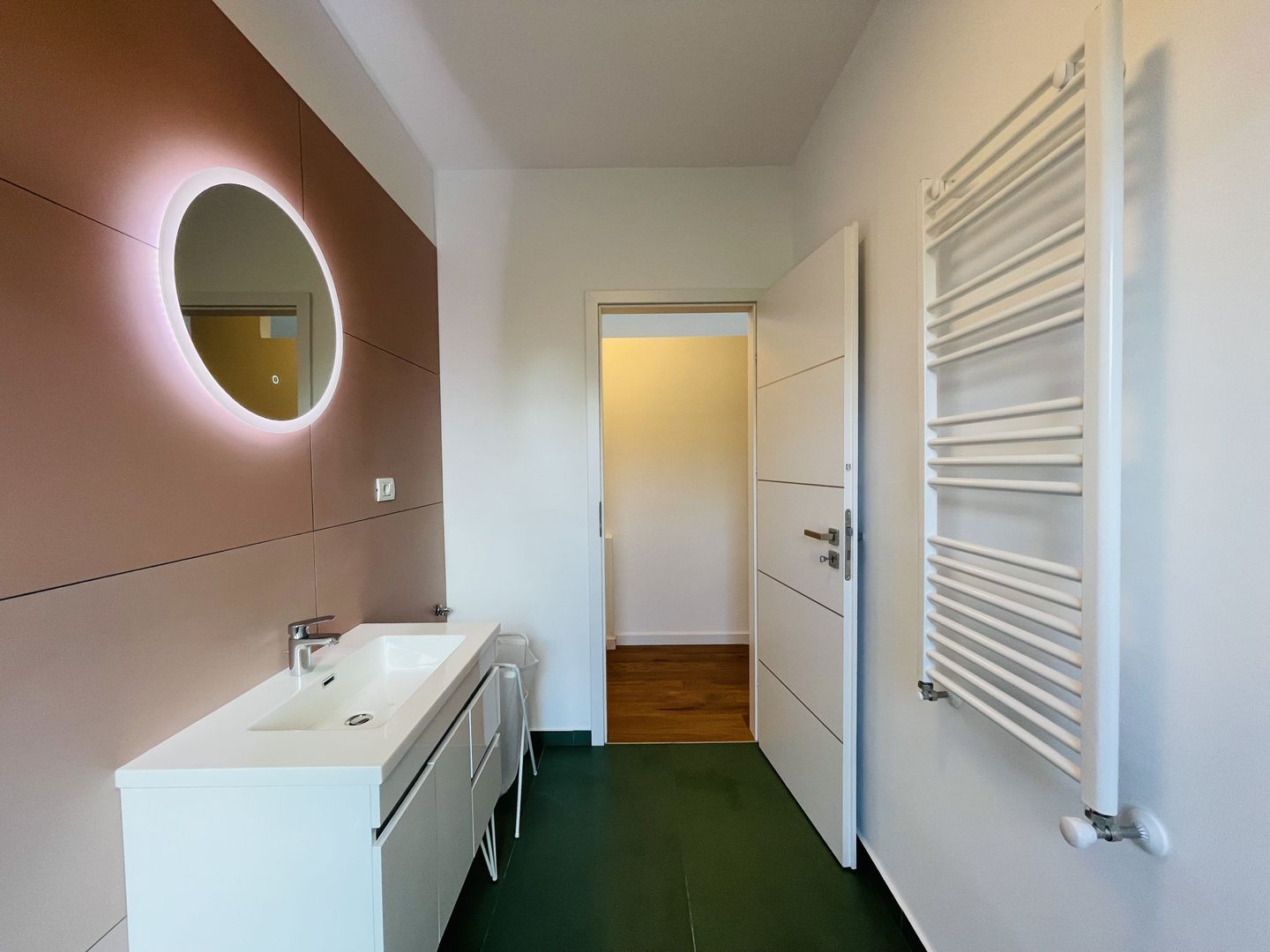 INCHIRIATA - Prima inchiriere, Segmentul Lux | Central | Panouri solare - Poză 51