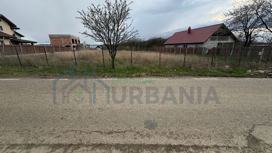 Teren intravilan 1000 mp Miroslava   Ciurbești | Utilități + Autorizație - Poză 1