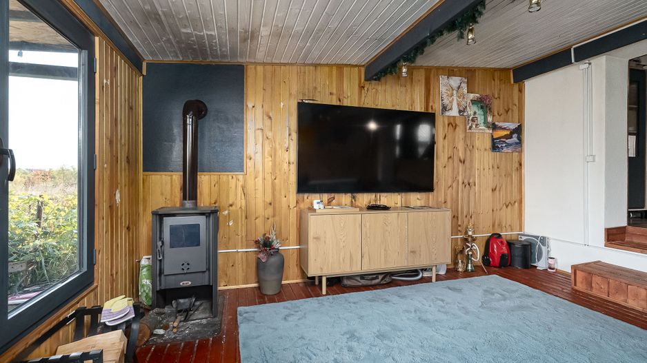 Casă modernă în Tâncăbești – 5 camere și natură la doi pasi - Poză 3