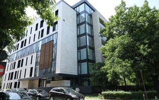 De Gaulle Residence/Arcul de Triumf