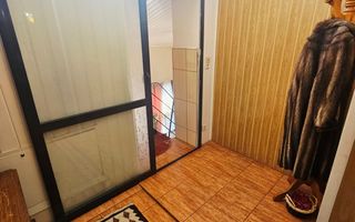 🏡 Casă spațioasă cu 9 camere în Strejnicu – pentru locuință, birouri - Poză 70