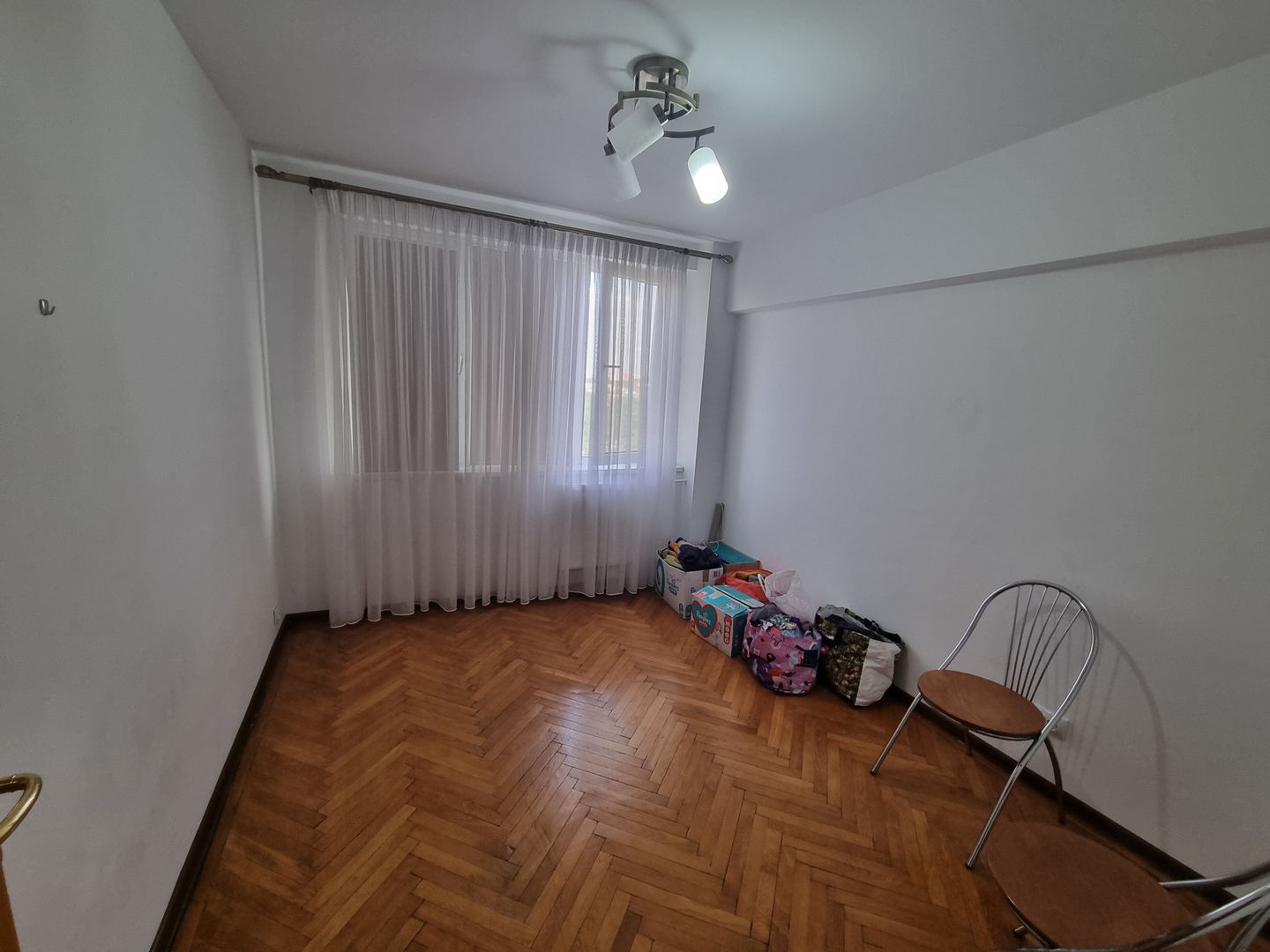 Apartament 3 camere la doar cativa pasi de metrou Iancului - Poză 2
