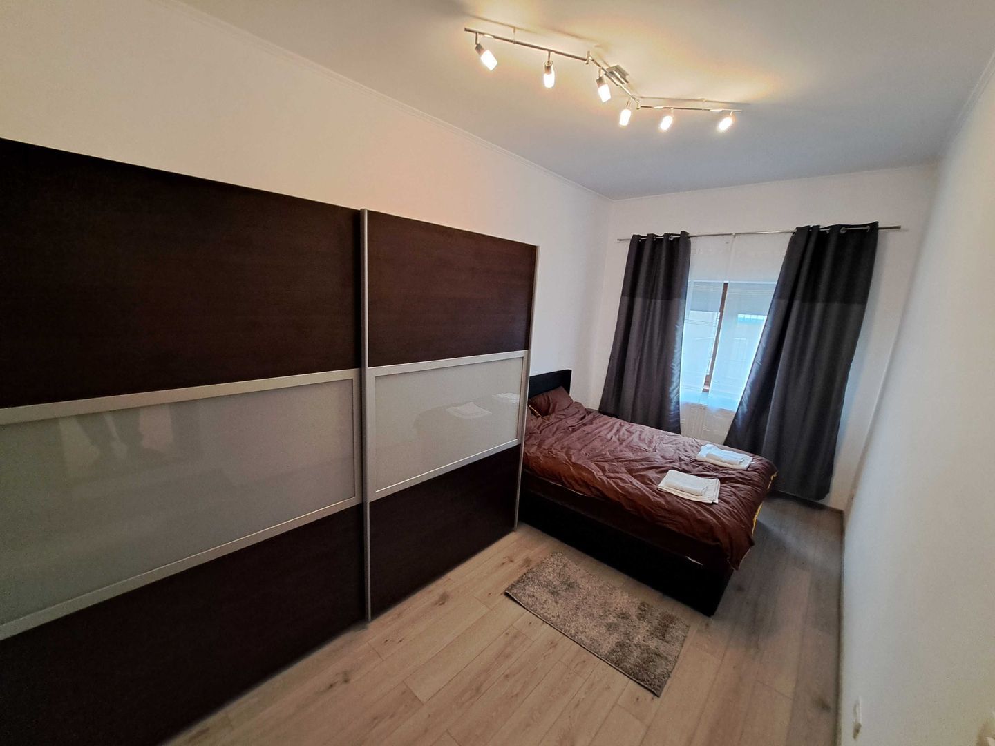 Duplex cu 5 camere - zona  centrala  - Dumbravita - Poză 5