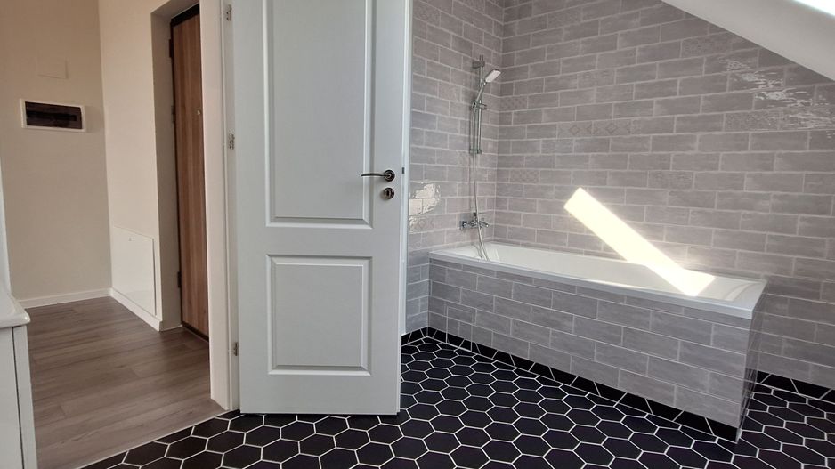 Apartament cu 3 camere si 2 locuri de parcare - Poză 8