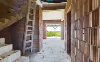 Duplex în Moșnița Nouă, în spate la Castel - Poză 27