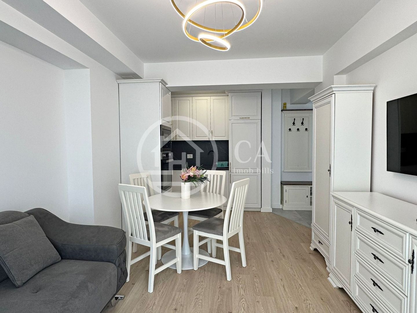 Apartament LUX cu 3 camere de inchiriat in zona Nufarul, Oradea - Poză 2