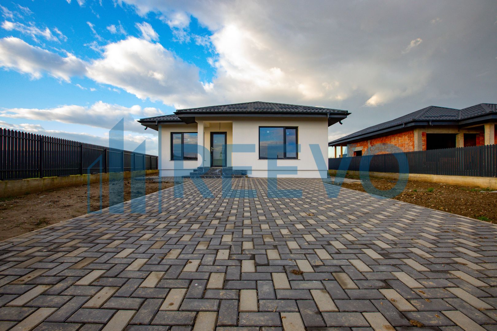 Casă/Vilă nouă de vânzare în Lilieci, Bacău - Poză 11