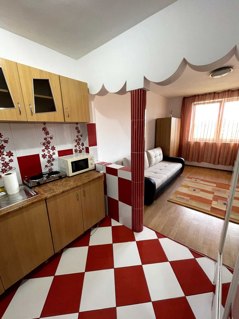 BRASADAS vinde garsonieră renovată, utilată in Micro 15. - Poză 2