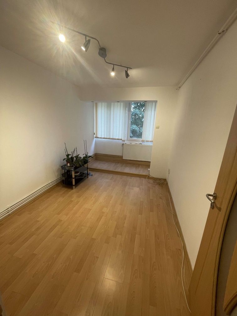 Apartament cu 2 camere in micro 14 - Poză 2