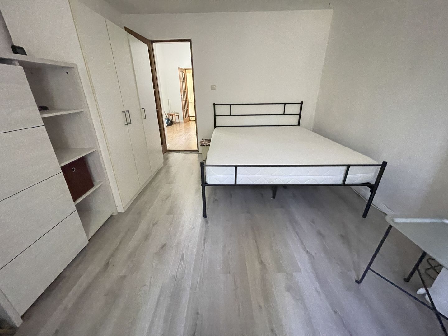 Casă la curte comuna în zona Balcescu - Poză 14