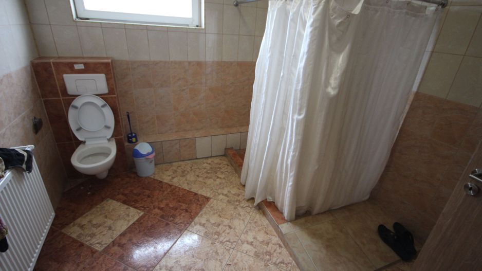 Vila  destinatie camin batrani - Poză 27