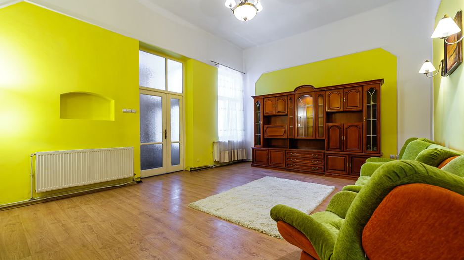 VÂNDUT Ap  spațios la etajul 1, lângă Primăria Arad - Poză 3