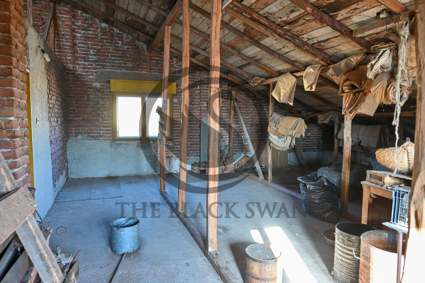 Casa cu 6 camere de vanzare | Zona Ultracentrala, Baicoi | Comision 0% - Poză 30