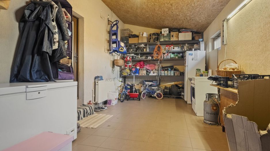 Casă P+1+M I curte 500 mp — Comision 0 - Poză 16