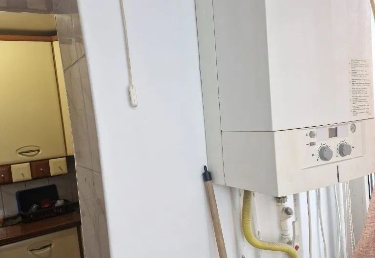 APARTAMENT DECOMANDAT 3 CAMERE 2 BAI BLOC 1986 CRANGASI PARC METROU - Poză 4