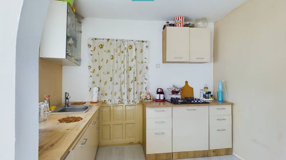 Casa de vânzare cochetă in Zimand-Cuz - Poză 2