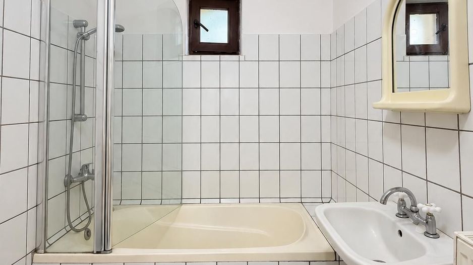 Casă Ultracentrală – Confort, Liniște, Acces Rapid la Orice - Poză 11