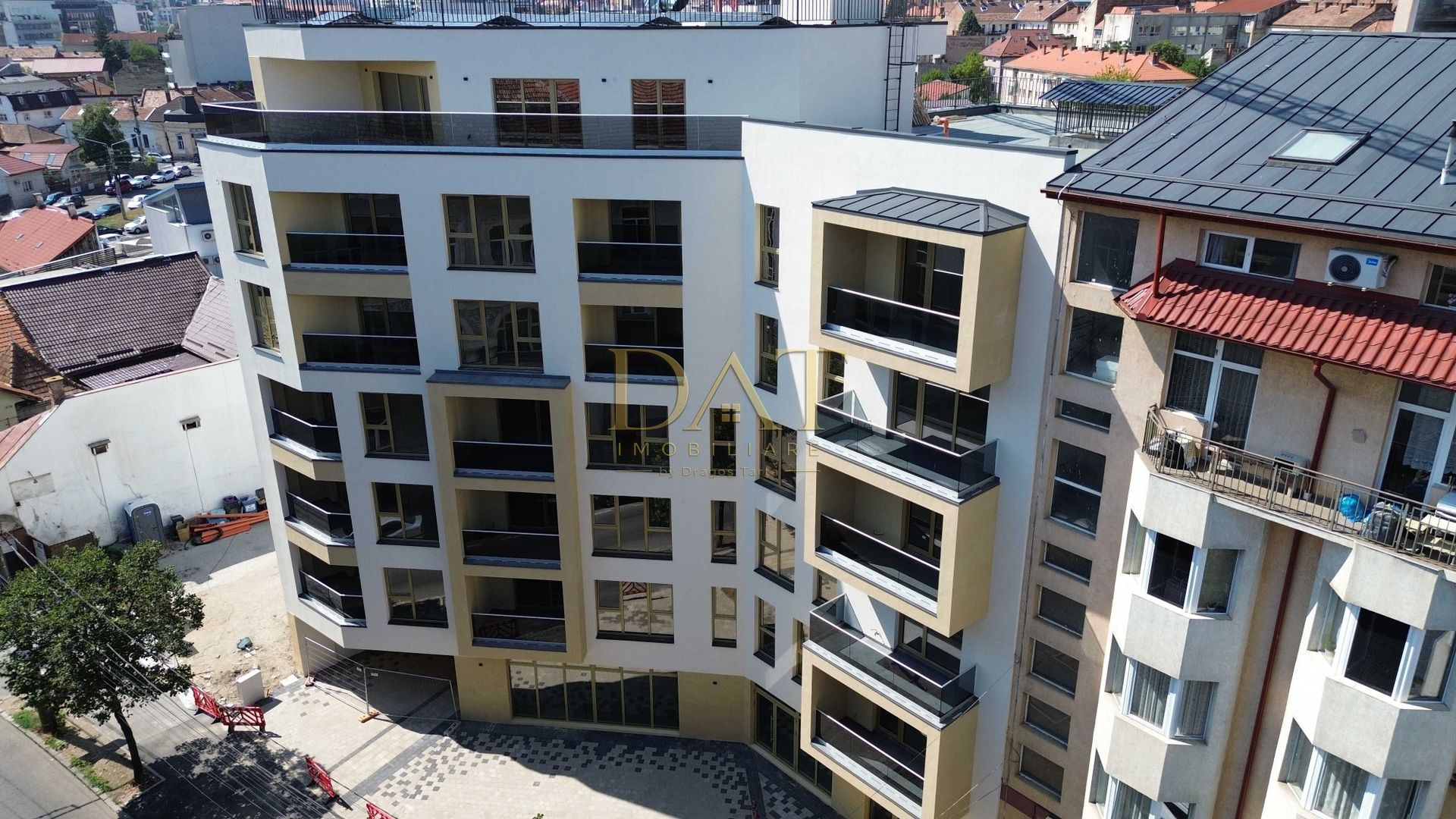 Apartament 3 camere | etaj 3 | bloc nou,2026 | zona Semicentrala - Poză 1