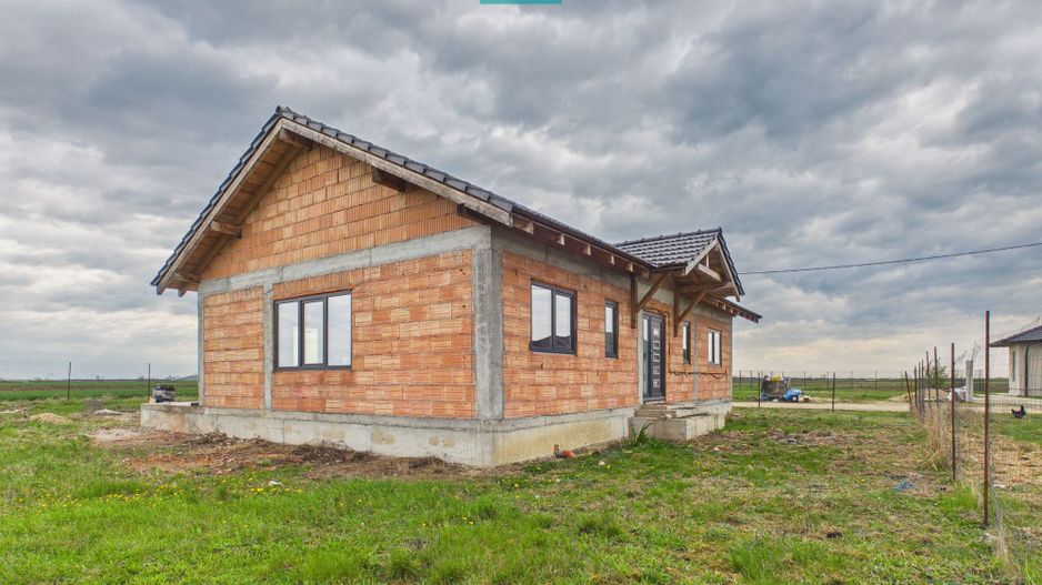 Casa nouă la roșu în Zimandcuz - Poză 7