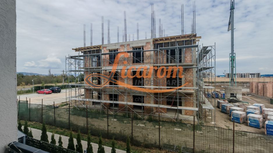 Apartament 2 camere, mobilat, lift, parcare, animale,Cristian BV - Poză 14