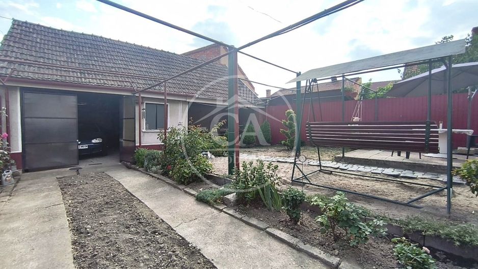 Casa de vanzare cu 3 camere de tip P+M in zona Velenta, Oradea - Poză 8