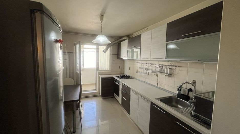 Apartament 4 camere str. Dumbrava Noua - Poză 4