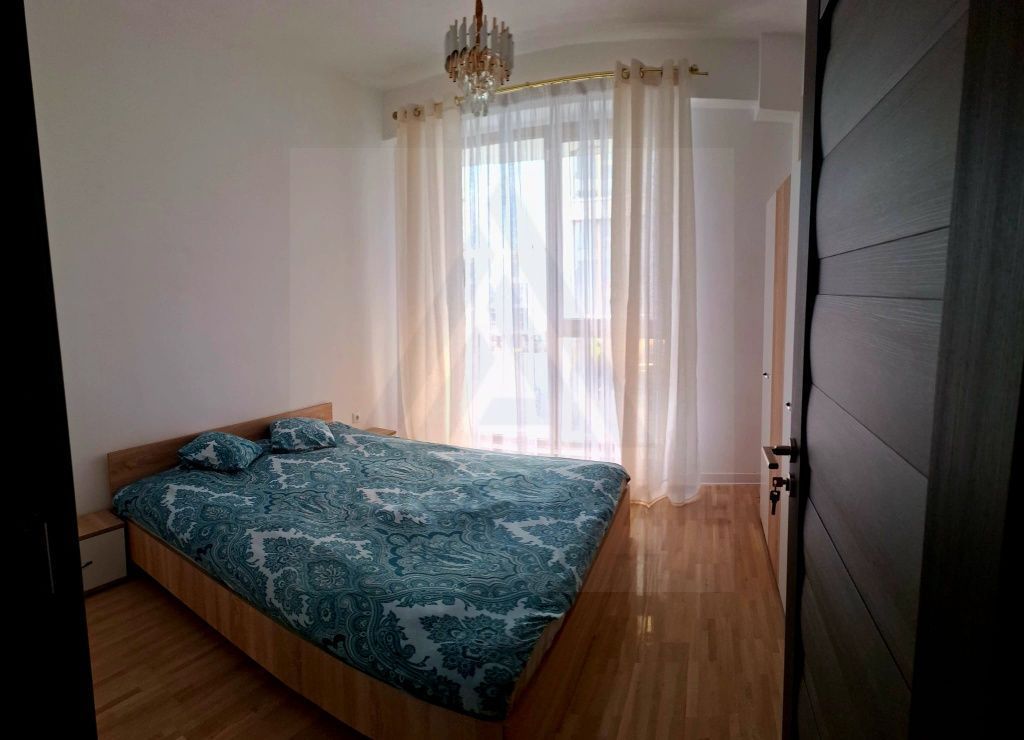 Apartament 3 camere prima închiriere Etaj 1/3 si parcare zona Șelimbăr - Poză 4