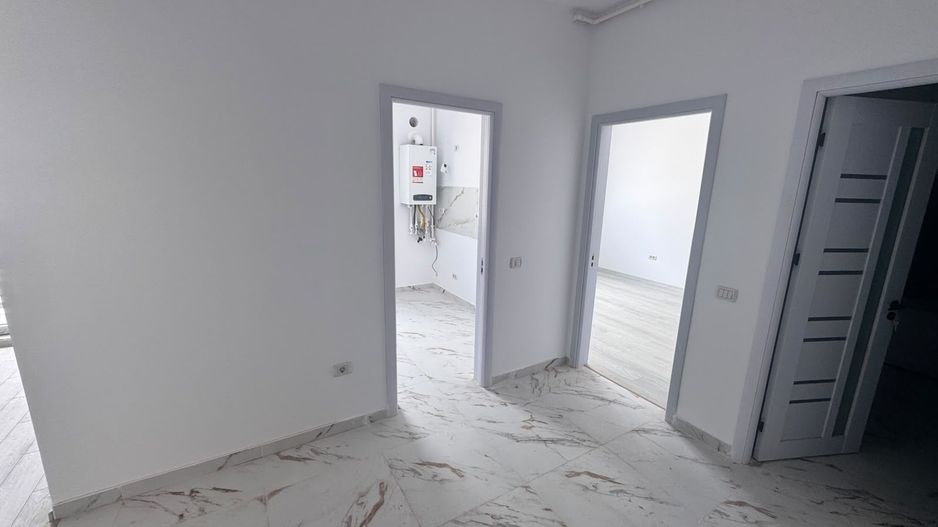 AP. 2 CAMERE- PARCARE INCLUSA, CENTRALA PROPRIE, BLOC NOU - Poză 6