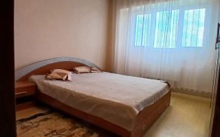 De inchiriat apartament 2 camere Mazepa 2, et. 9, 350 euro - Poză 2